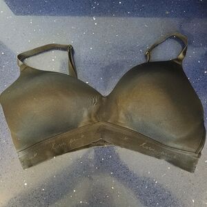 Victoria Secert Lined T Shirt Bra